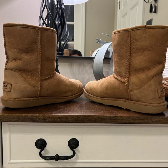 UGG Waterproof Boots - Picture 3 of 5